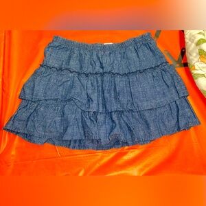 CiRco skort 
Size xl 14-16